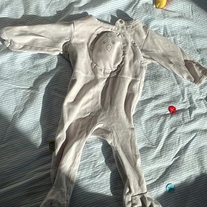 Nested bean sleeper with soothing patch on chest 6-12 months